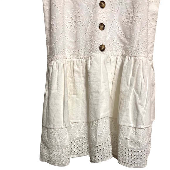 🔥SM•NWT•PAPER HEART•BEAUTIFUL WHITE EYELET LACE SUMMER DRESS🔥 - Picture 3 of 9
